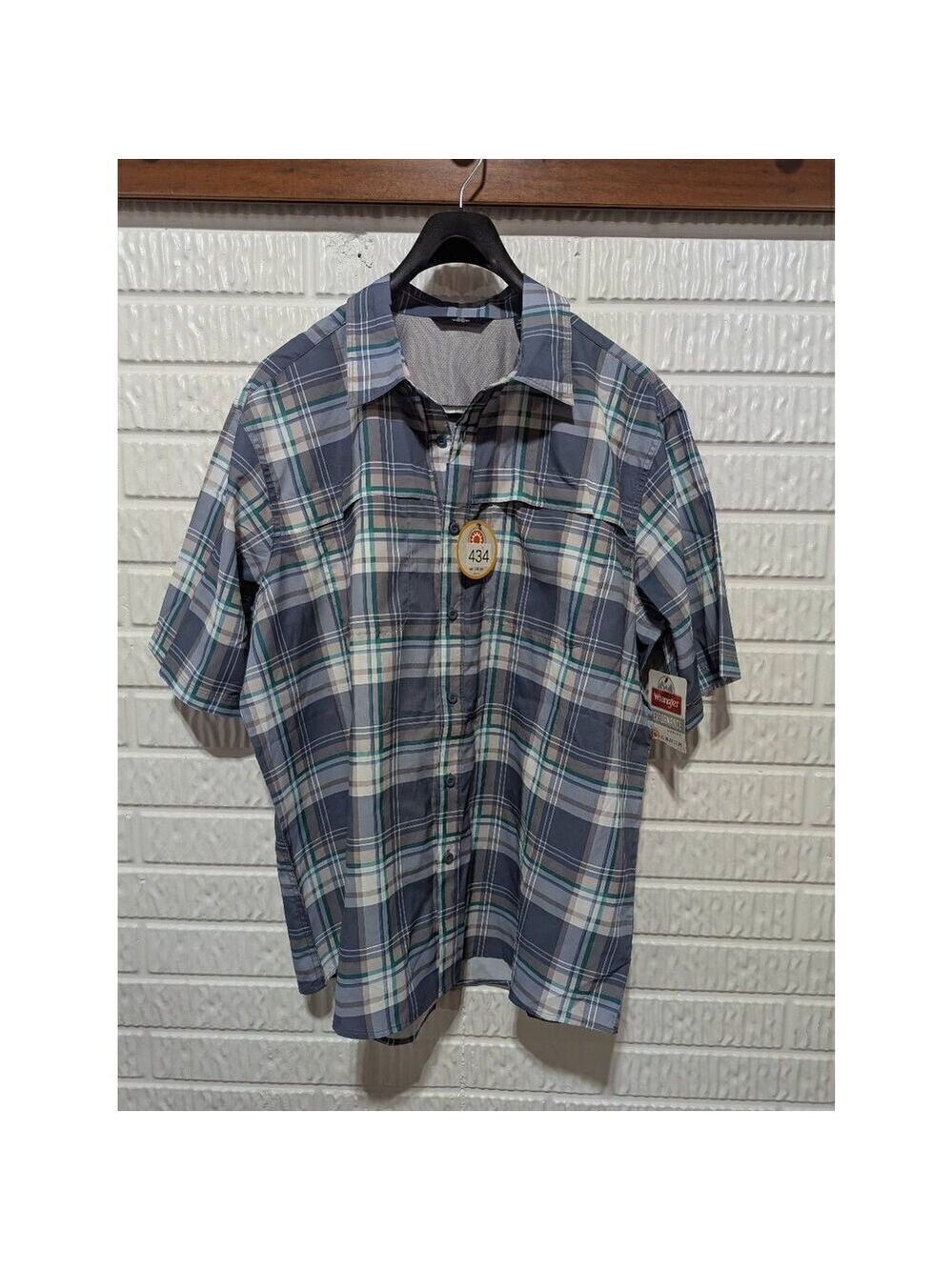 Wrangler Men's Blue & White Plaid Button-Down Short Sleeve Shirt UPF 30 Size XL